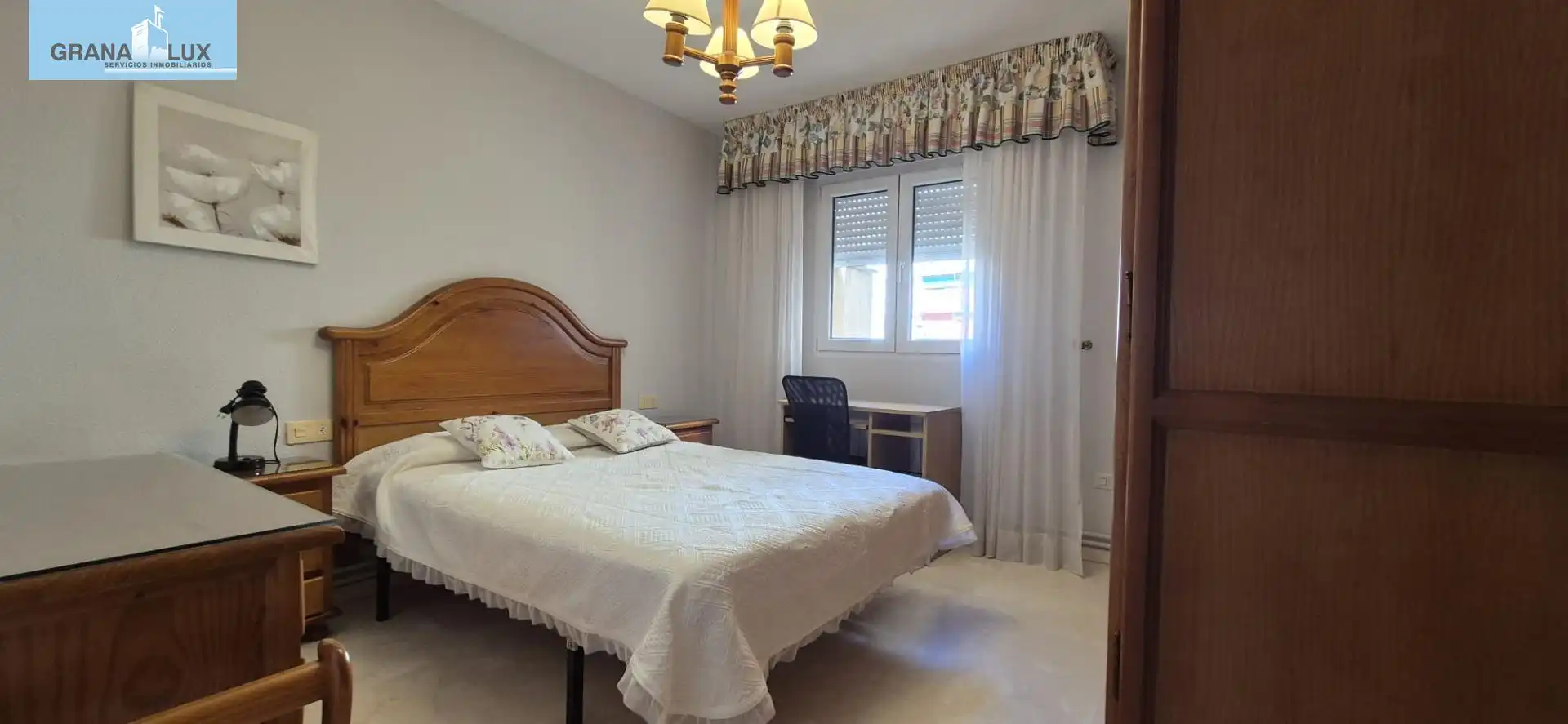 Bedroom of Flat for rent in Granada  with Heating, Furnished and Balcony