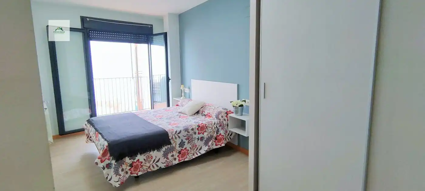 Habitación de Piso de alquiler en Huesca con Calefacción, Terraza y Amueblado