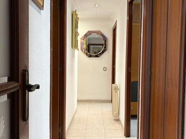 Wohnung mit Balkon zum Verkauf in Col.legis Nous