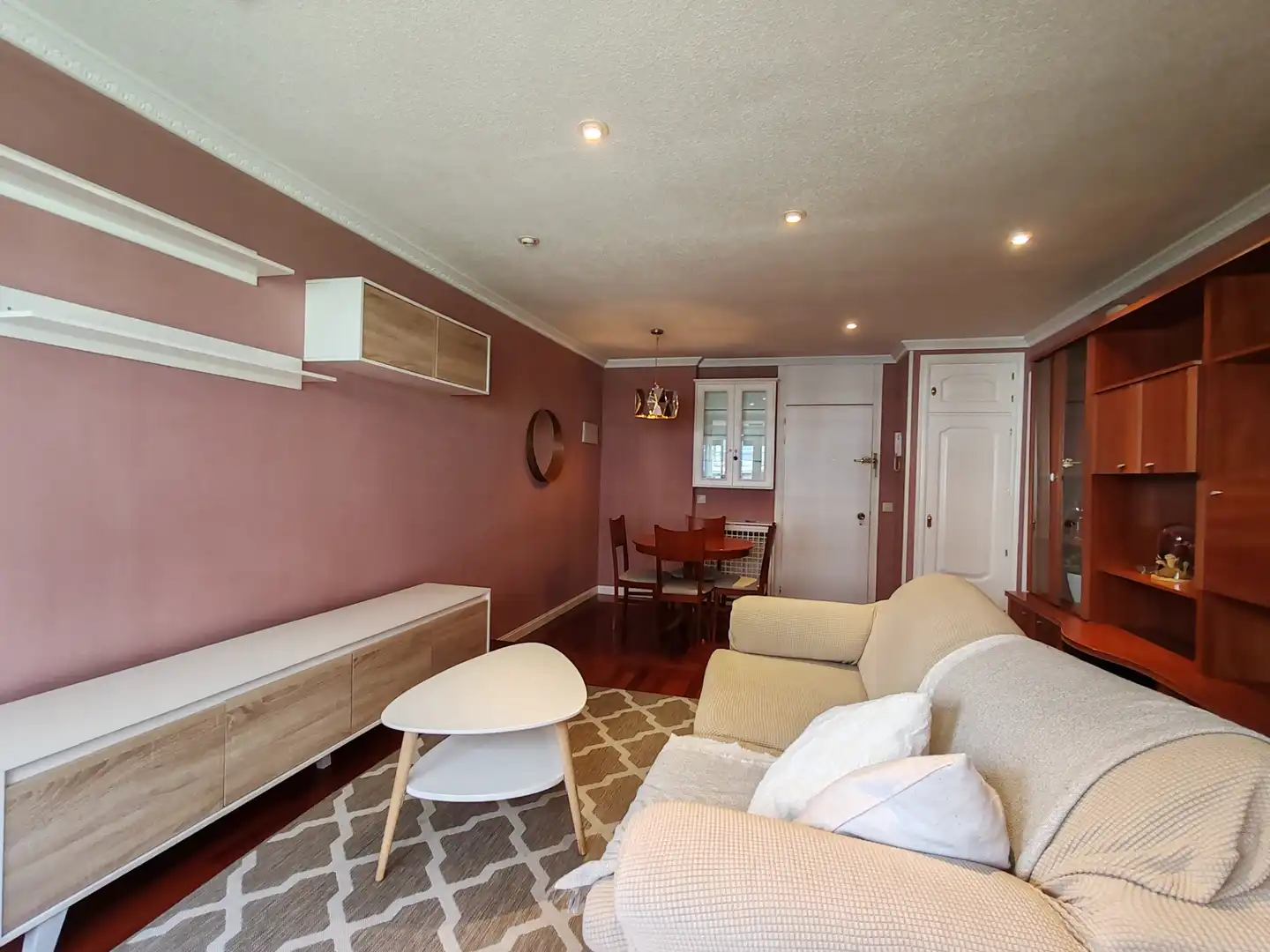 Wohnzimmer von Wohnung zur Miete in Madrid mit Klimaanlage, Parkett und Möbliert
