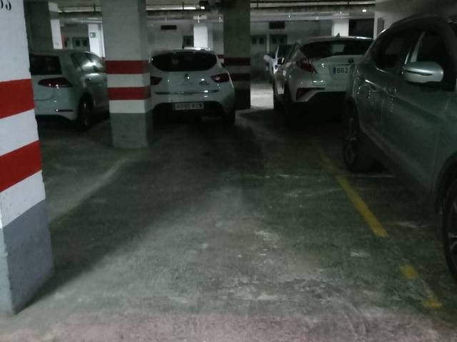 Garaje en Alquiler en Carrer de Monsenyor Palmer, 5 en Son Armadans