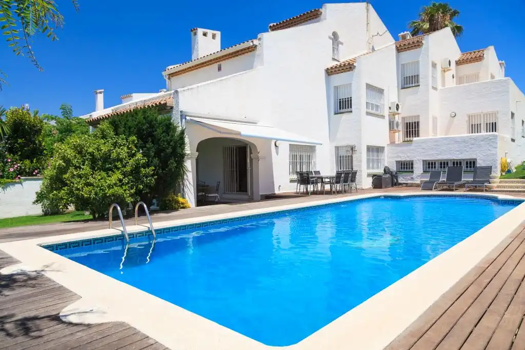 Casa amb piscina en venda a Anglada Camarasa