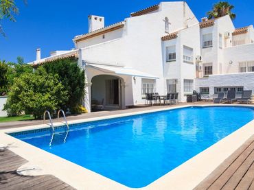 Casa con piscina in vendita a Anglada Camarasa