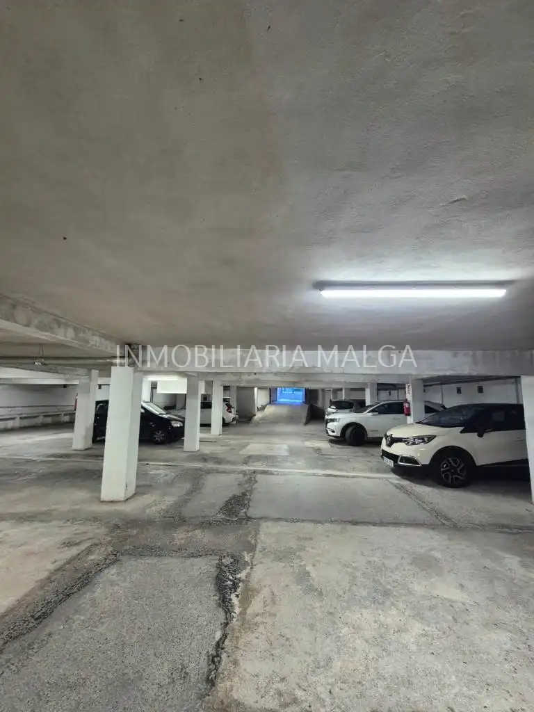 Parking de Piso en venta en Colunga con Parquet y Amueblado