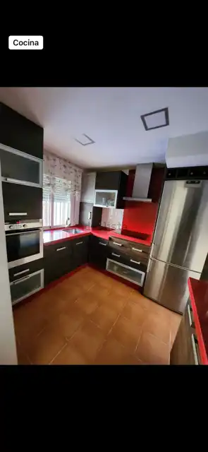 Cocina de Casa adosada de alquiler en Estepona con Aire acondicionado, Terraza y Horno