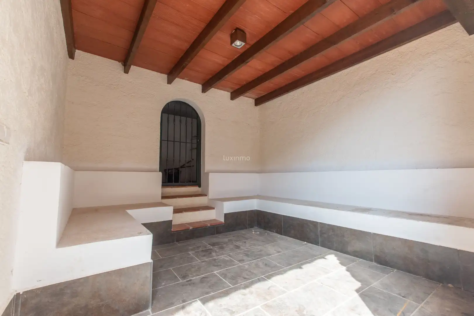 Einfamilien-Reihenhaus zum Verkauf in Altea mit Klimaanlage, Privatgarten und Terrasse