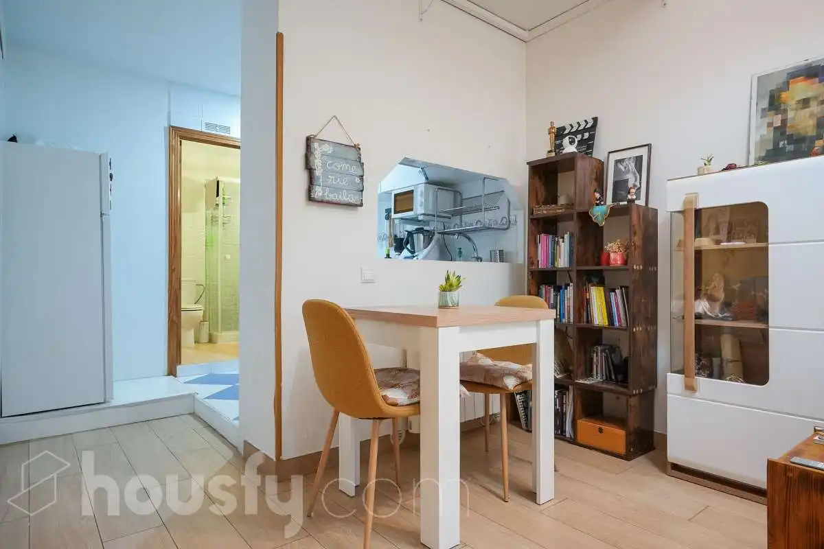 Living room of Flat for sale in Madrid  with Heating and Furnished