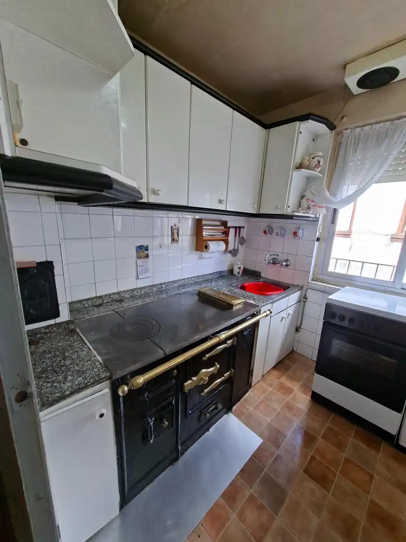 Cocina de Casa adosada en venta en Carucedo con Calefacción