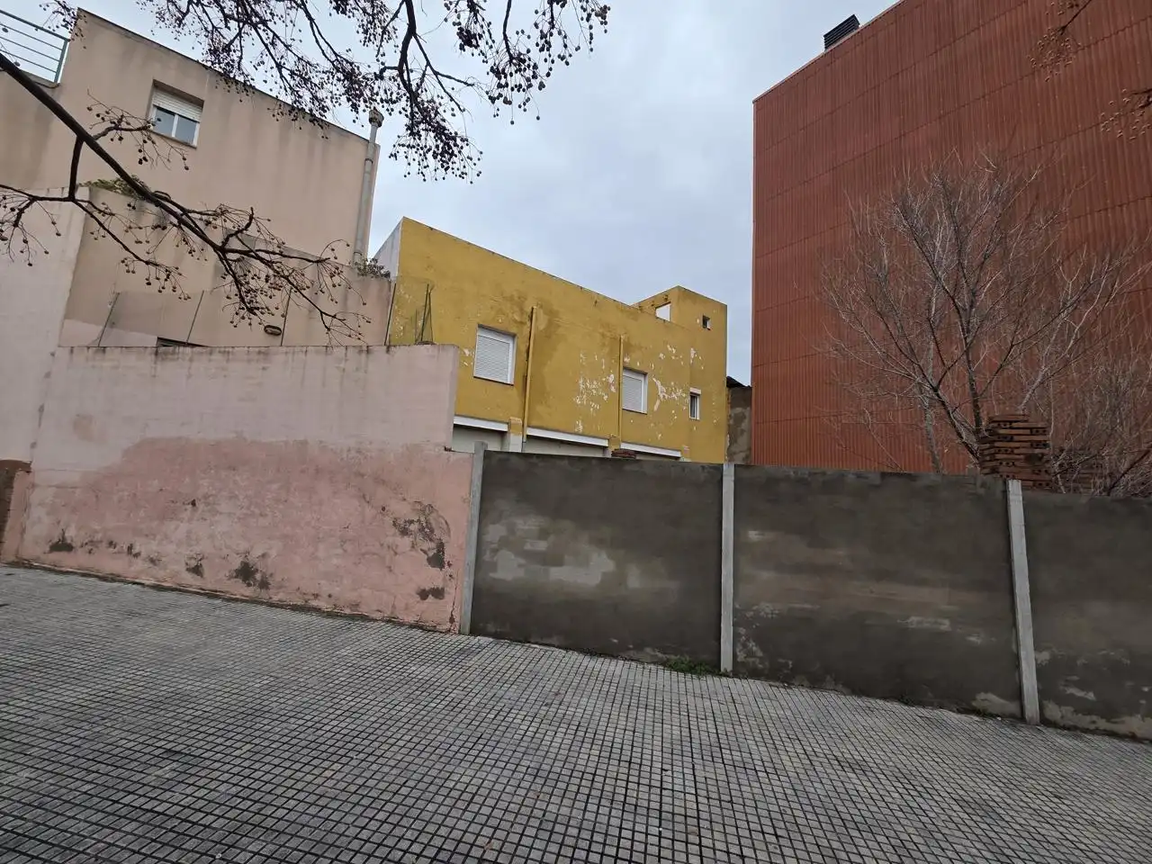 Exterior view of Buildings for sale in Tarragona