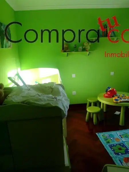 Dormitori de Casa o xalet en venda en Palazuelos de Eresma amb Calefacció, Jardí privat i Parquet