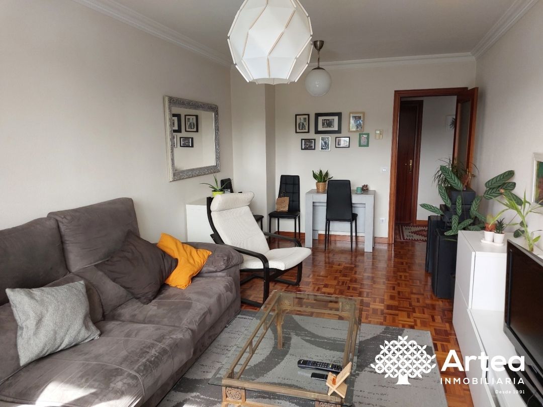 Sala d'estar de Pis de lloguer en Tres Cantos amb Calefacció, Jardí privat i Balcó