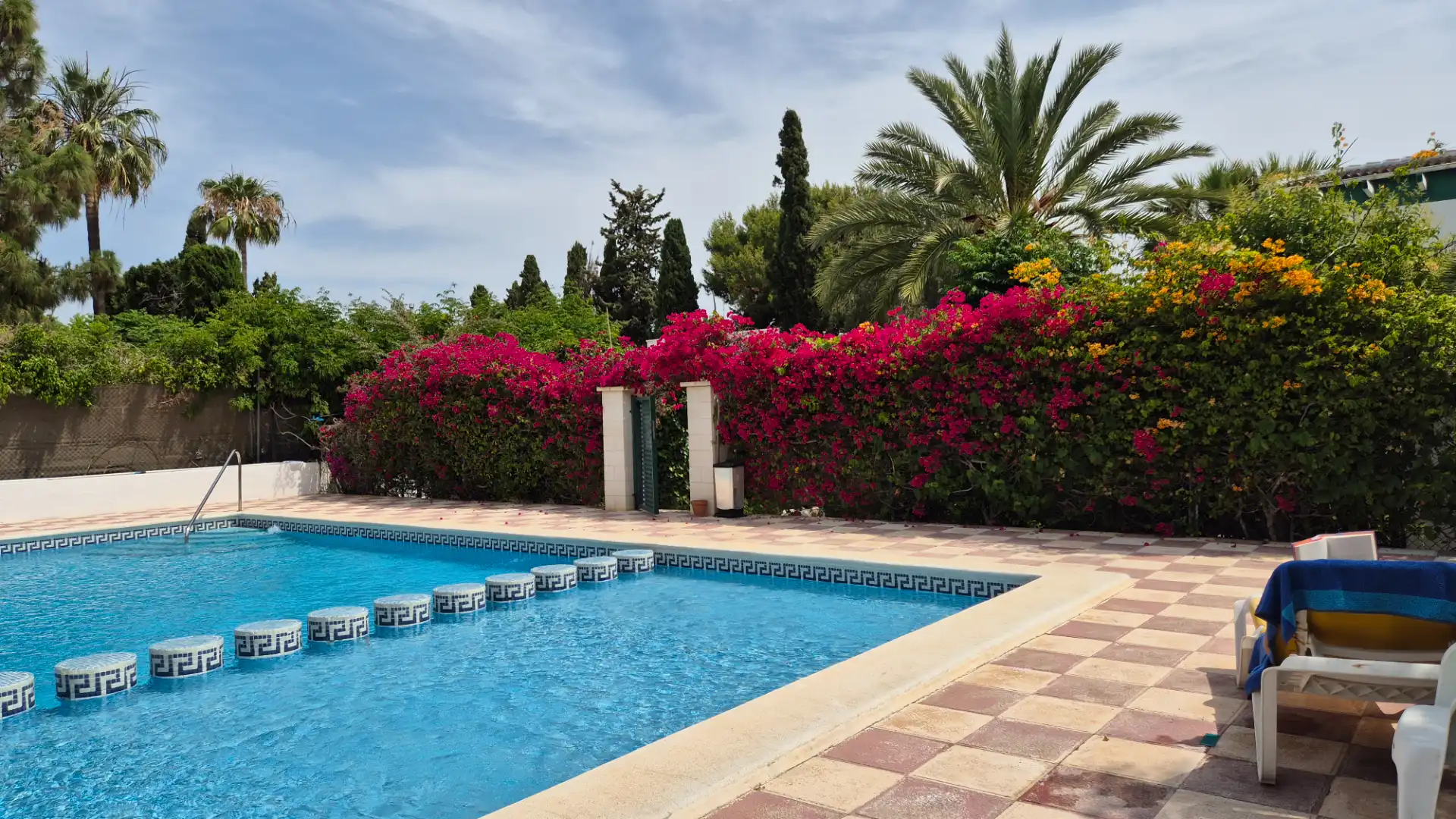 Swimming pool of Detached homes for sale in Elche / Elx  with Air Conditioner, Heating and Terrace