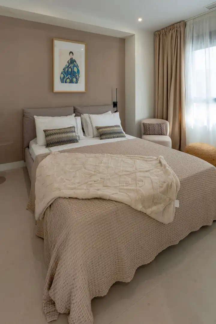 Habitación de Apartamento en venta en Marbella con Terraza, Amueblado y Balcón