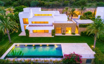 Jardí de Casa o xalet en venda en Casares amb Aire condicionat, Terrassa i Piscina