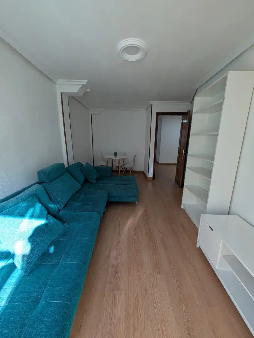 Appartamento con balcone in affitto a Calle Guevara, imagen 2
