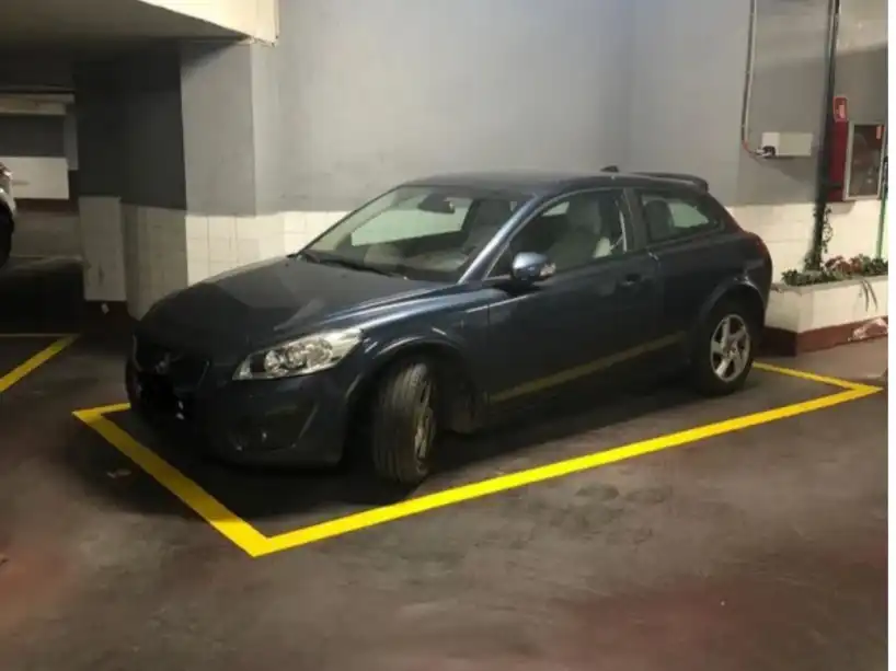 Parkplatz von Garage zur Miete in Barrio de Salamanca