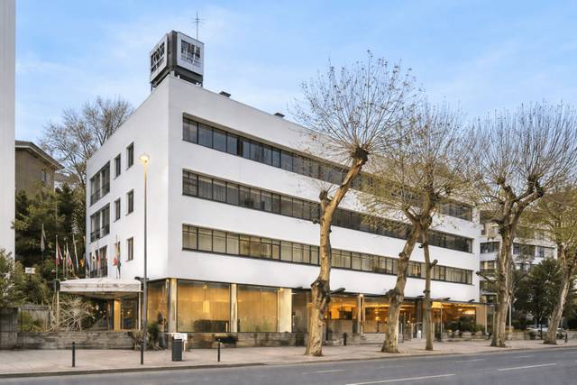 Piso en Alquiler en Paseo Menéndez Pelayo en Puerto Chico