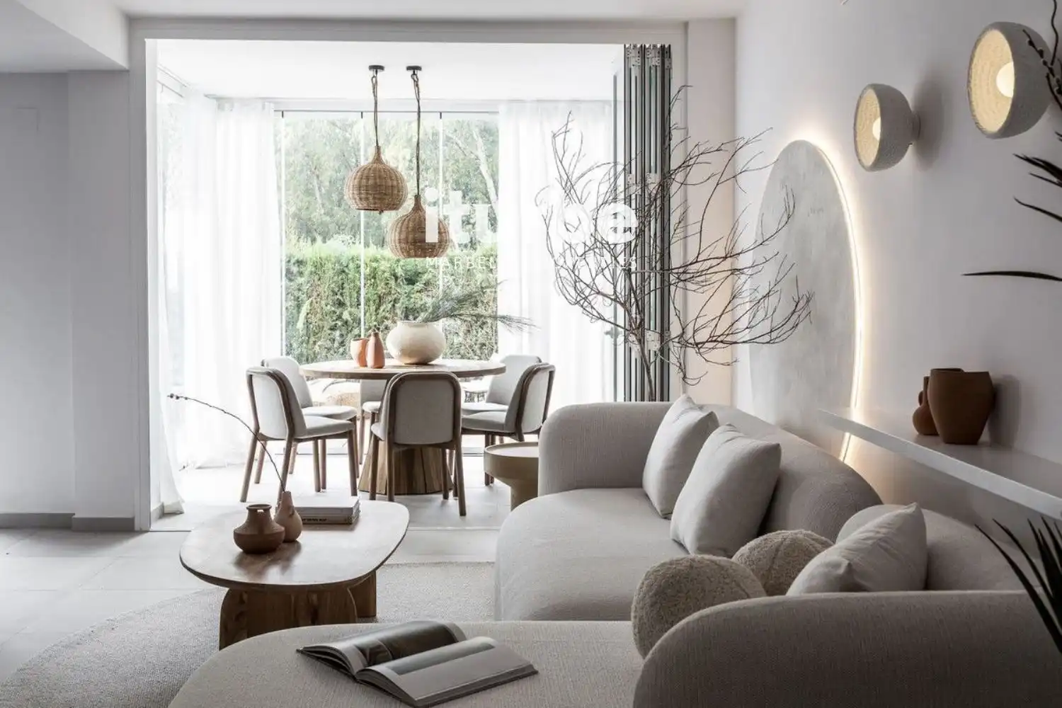 Sala de estar de Casa adosada de alquiler en Marbella con Aire acondicionado, Terraza y Piscina