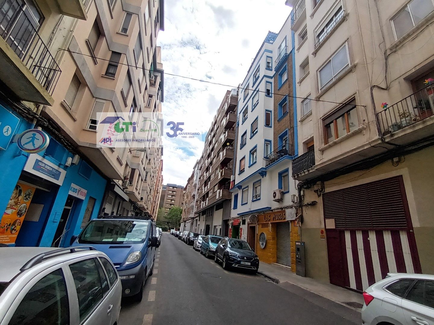 Vista exterior de Piso en venta en  Zaragoza Capital