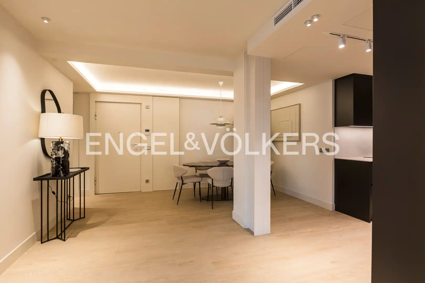 Wohnung zur Miete in Madrid mit Klimaanlage, Heizung und Terrasse