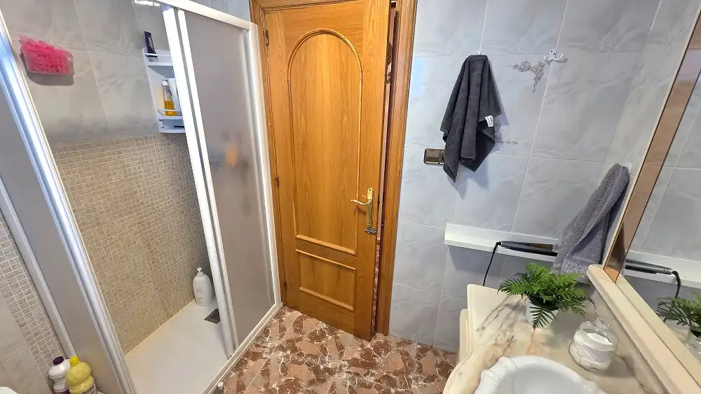 Bathroom of Flat for sale in Elche / Elx  with Balcony
