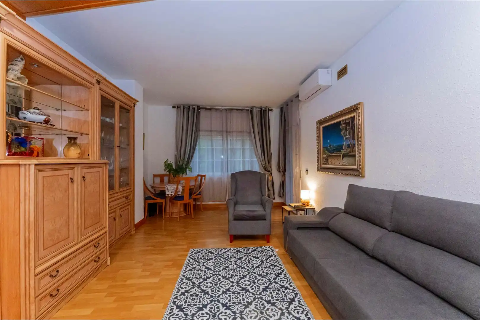 Living room of Flat for sale in Gavà  with Air Conditioner, Heating and Parquet flooring