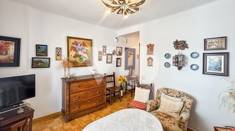 Foto 3 de Apartamento en venta en Calle Zalamea, Simancas, Madrid Capital
