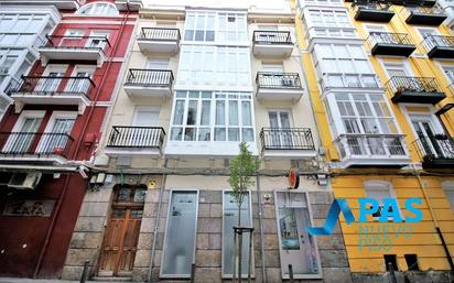 Vista exterior de Pis en venda en Santander amb Calefacció, Balcó i Alarma