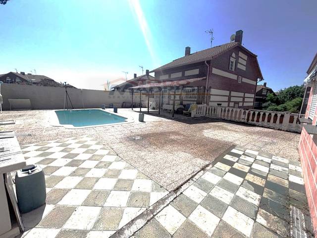 Casa-chalet en Venta en Calle Gargola en Torrecastillo