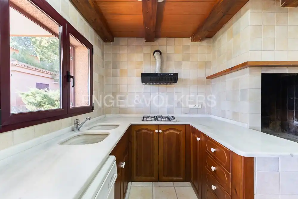 Kitchen of Houses for sale in La Pobla de Vallbona  with Air Conditioner, Heating and Private garden
