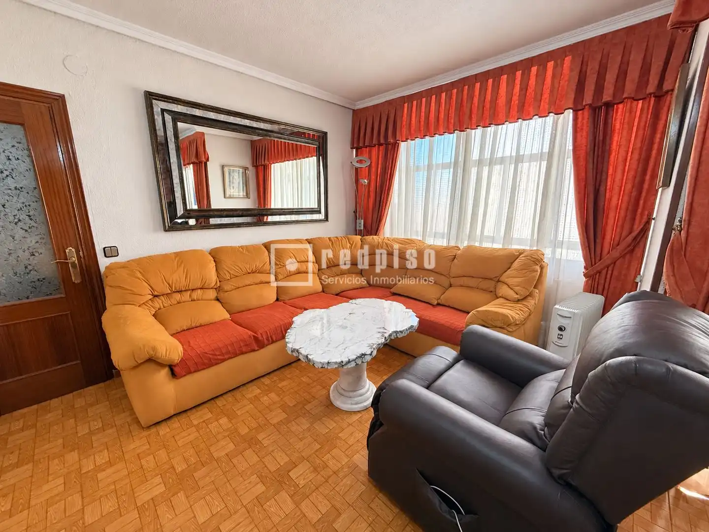 Sala de estar de Piso en venta en Guadalajara con Calefacción y Terraza