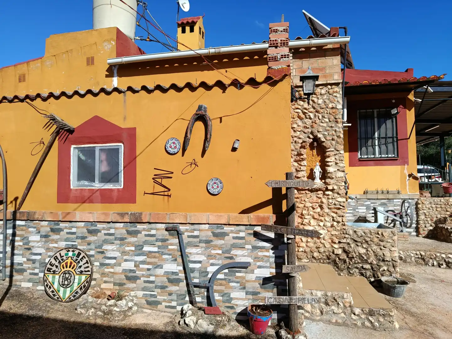 Vista exterior de Finca rústica en venda en Paterna del Campo amb Aire condicionat, Jardí privat i Terrassa