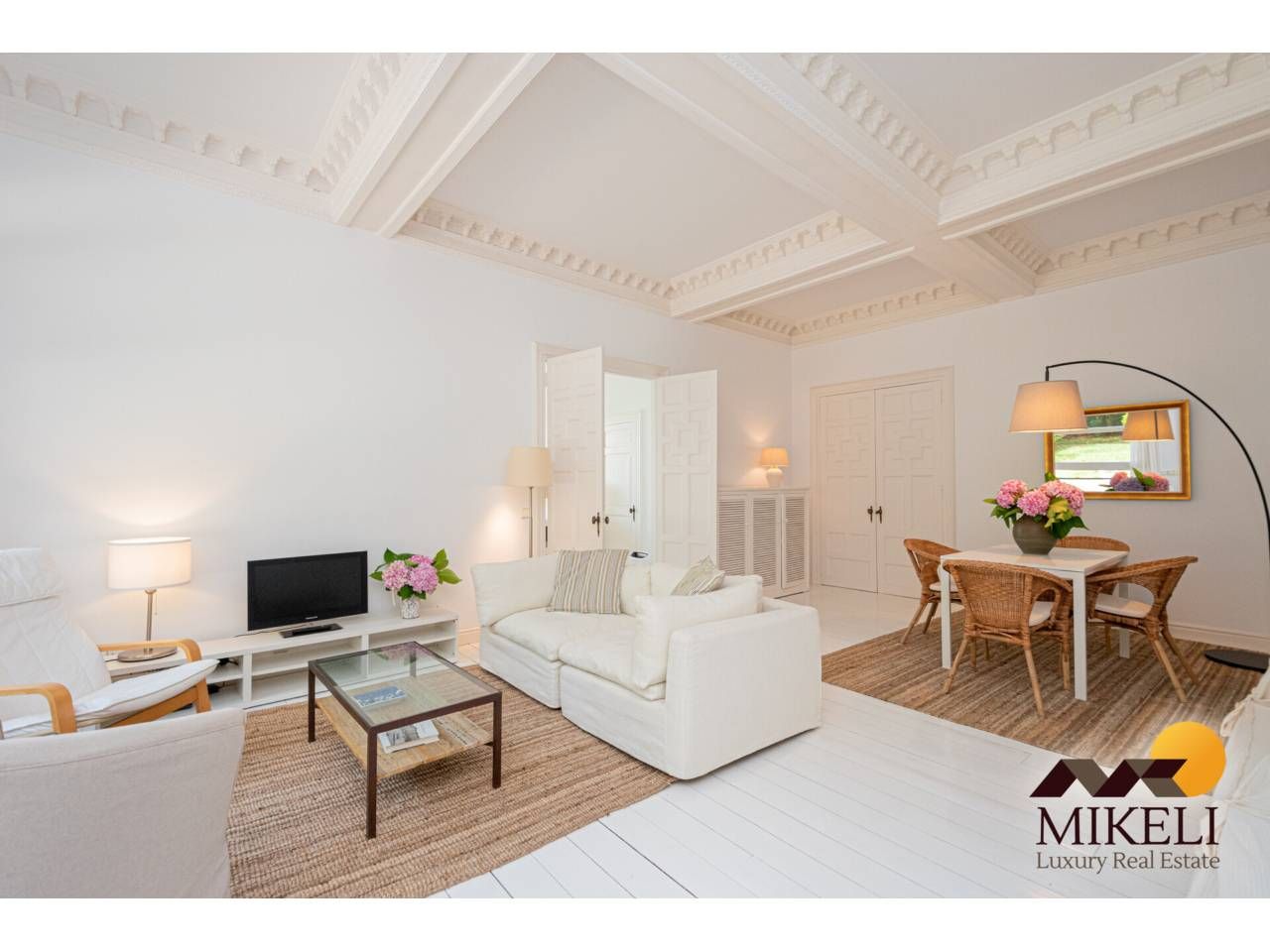 Living room of Flat to rent in Santander  with Heating, Parquet flooring and Terrace