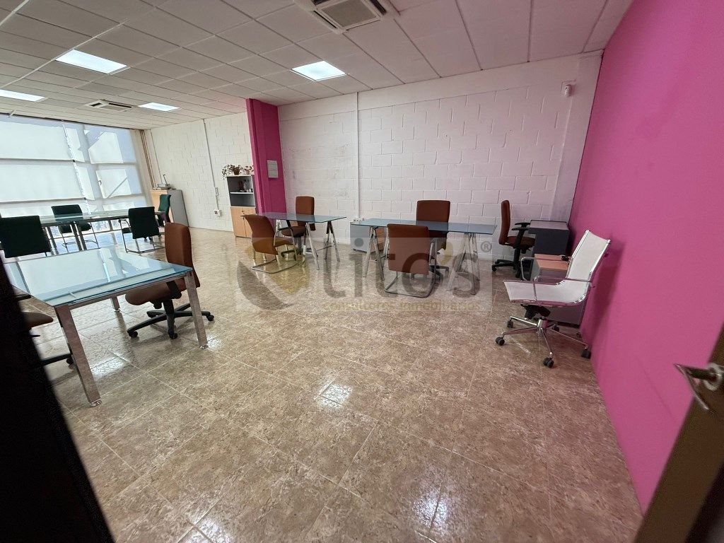 Office for rent in Dos Hermanas