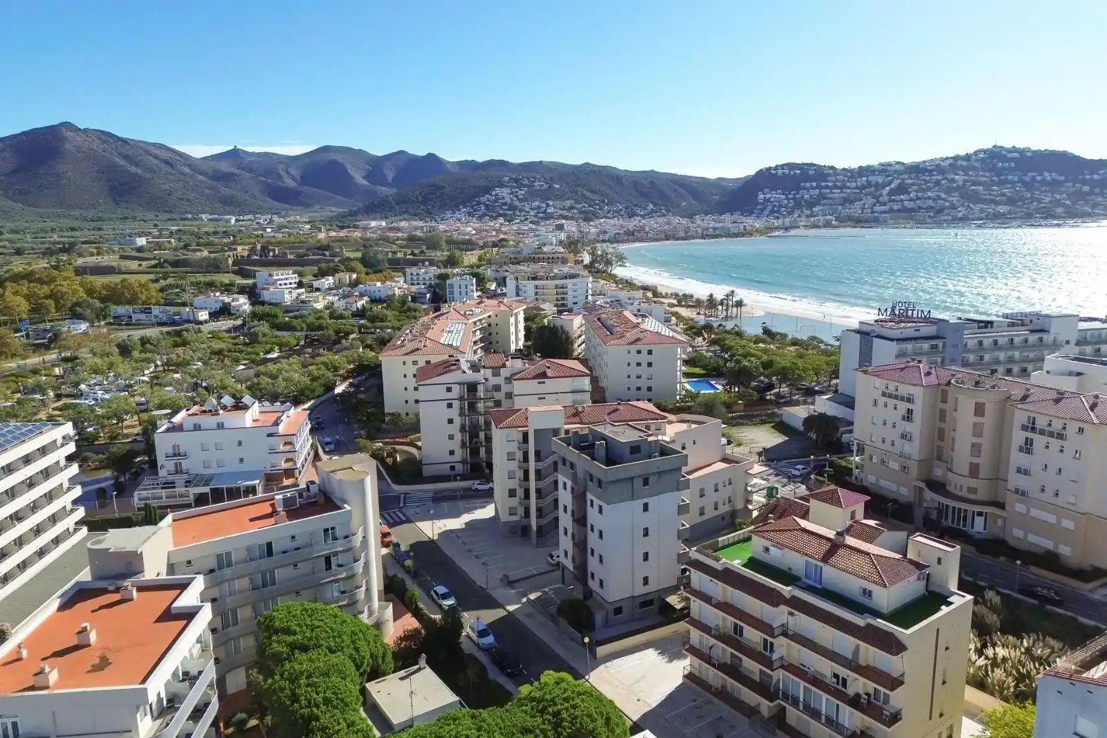 Exterior view of Apartments for sale in Roses  with Air Conditioner, Terrace and Furnished