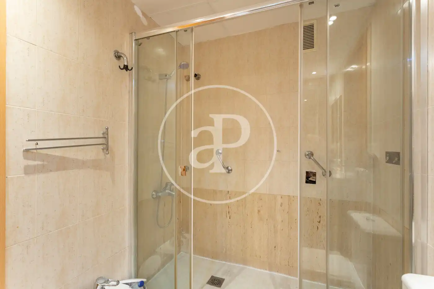 Flat for rent in Carrer de la Indústria, Sagrada Família