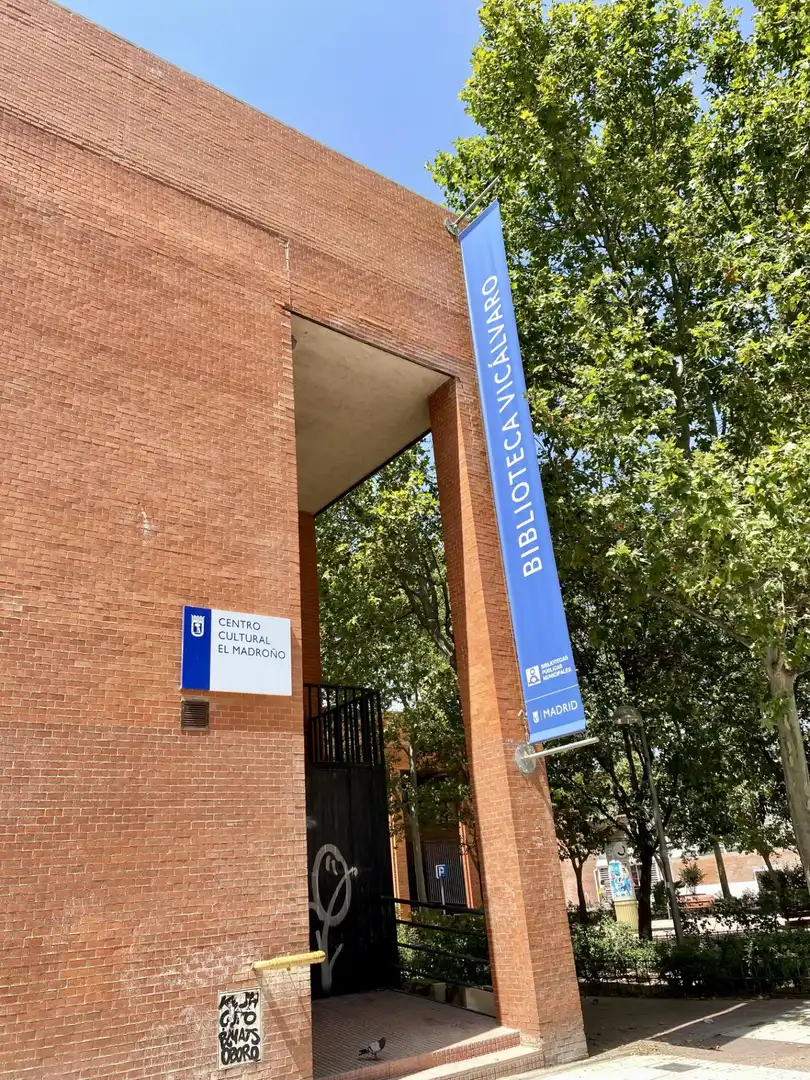 Vista exterior de Piso para compartir en Madrid con Aire acondicionado, Calefacción y Amueblado