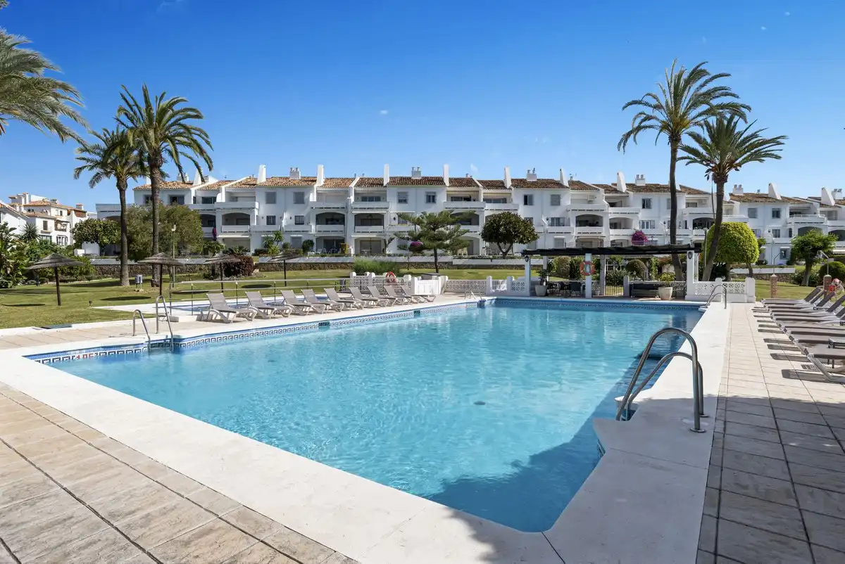 Home with pool for sale in Nueva Andalucía, imagen 4