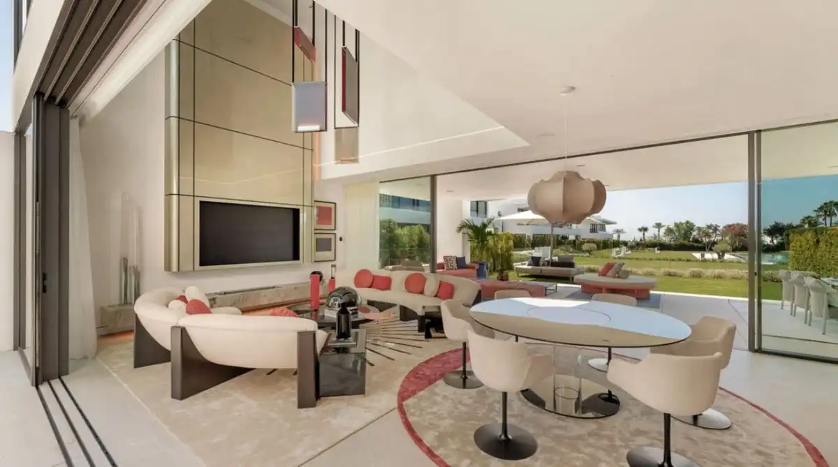 Wohnzimmer von Haus oder Chalet zum Verkauf in Marbella mit Klimaanlage, Privatgarten und Terrasse