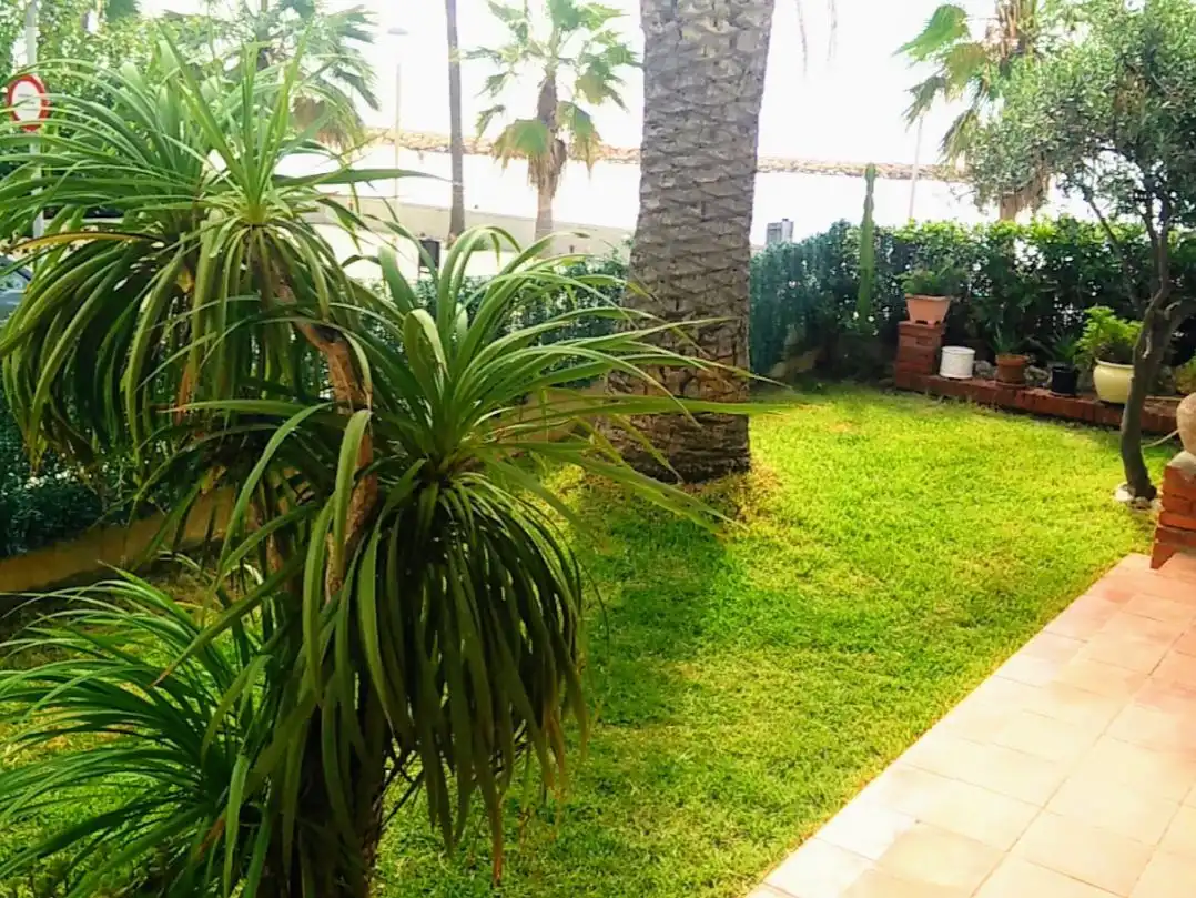 Reihenhaus mit Garten zum Verkauf in CARRER DE LES GAVINES 1, imagen 3