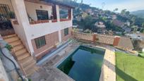 Piscina de Casa o xalet en venda en Torrelles de Llobregat amb Aire condicionat, Jardí privat i Terrassa