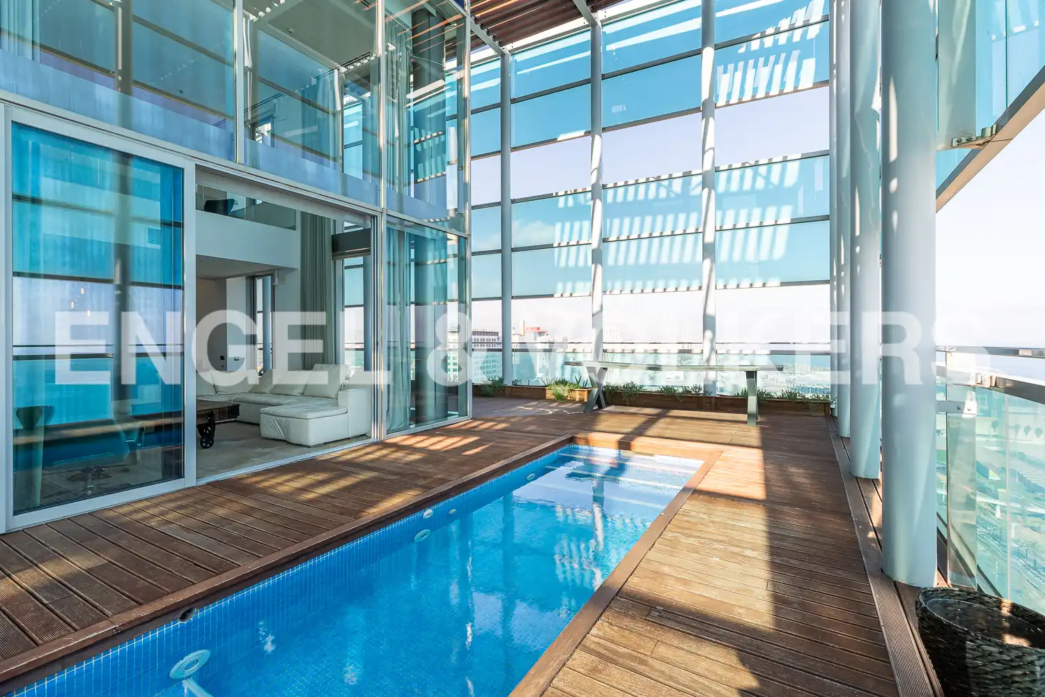 Piscina de Ático de alquiler en Barcelona con Aire acondicionado, Calefacción y Parquet