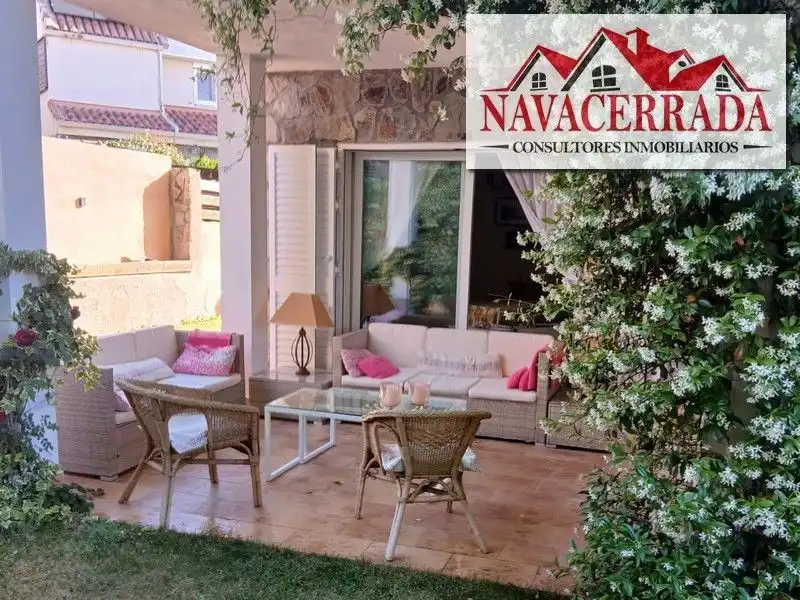 Terrassa de Casa o xalet en venda en Navacerrada amb Calefacció, Jardí privat i Piscina comunitària