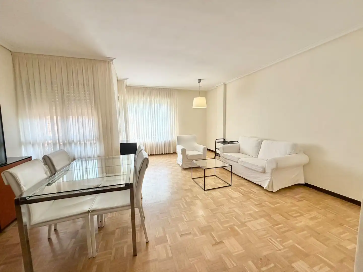 Living room of Flat for rent in  Logroño  with Heating, Terrace and Swimming Pool