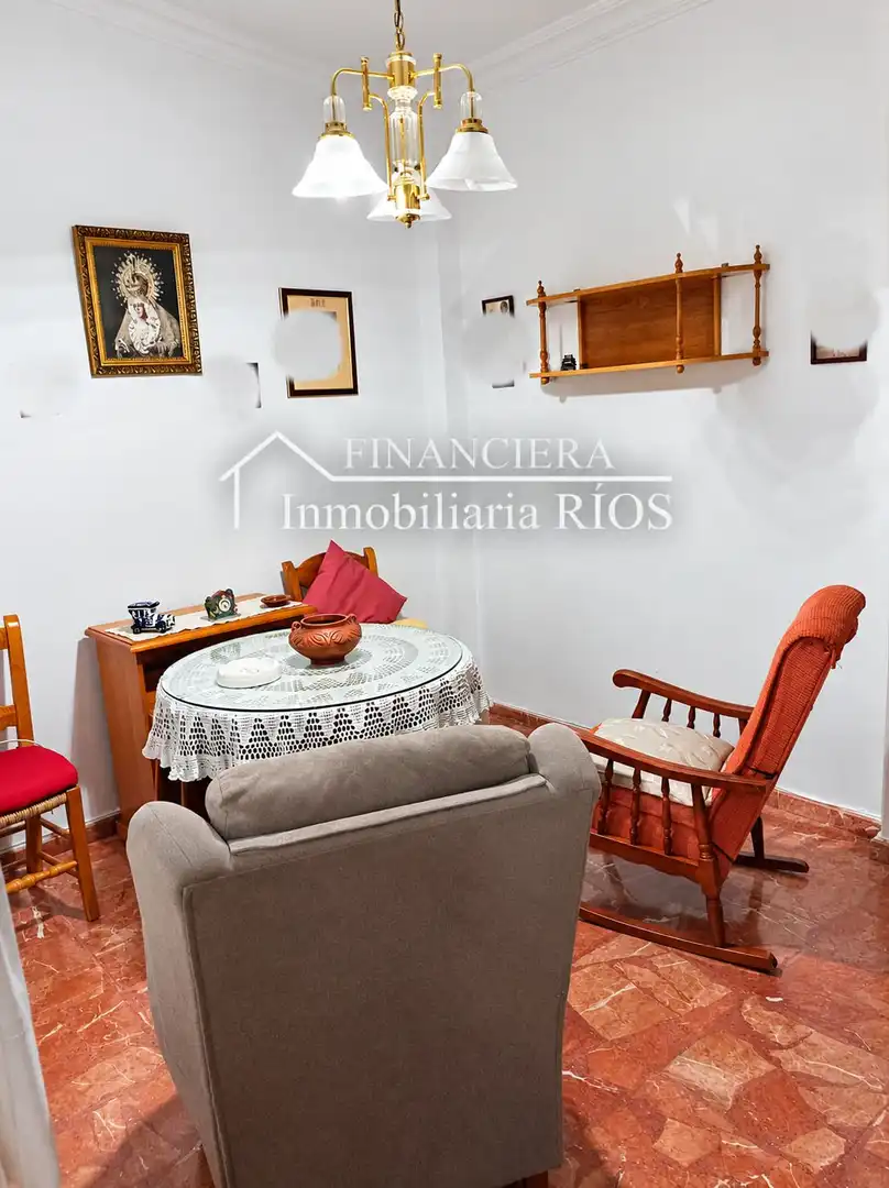 Sala d'estar de Casa o xalet en venda en Alcalá de Guadaira amb Aire condicionat, Traster i Balcó