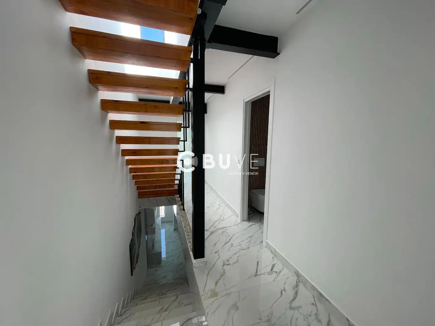 Houses for sale in Sevilla  with Air Conditioner, Terrace and Swimming Pool