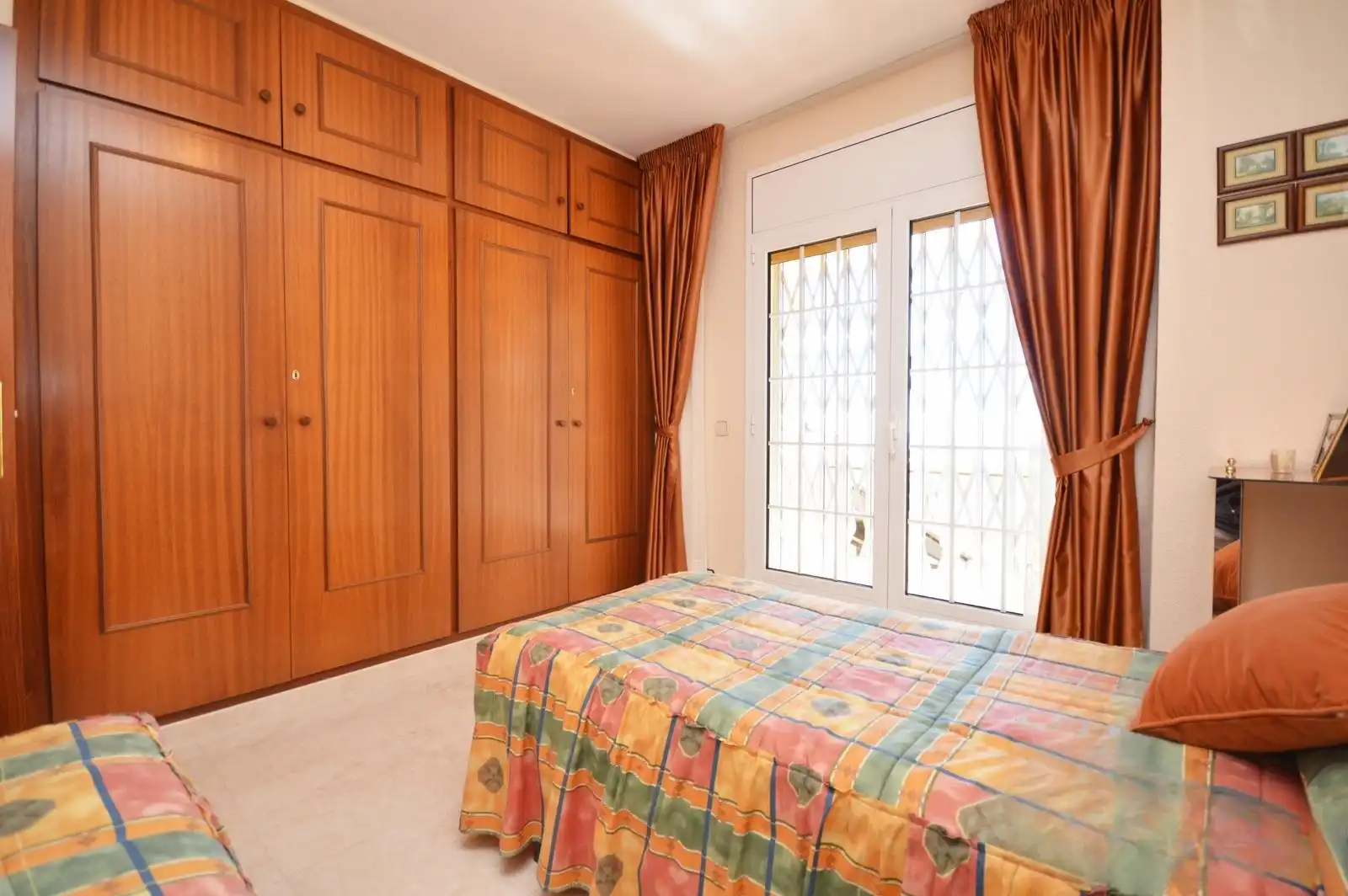 Dormitori de Casa o xalet de lloguer en Premià de Dalt amb Aire condicionat, Calefacció i Jardí privat
