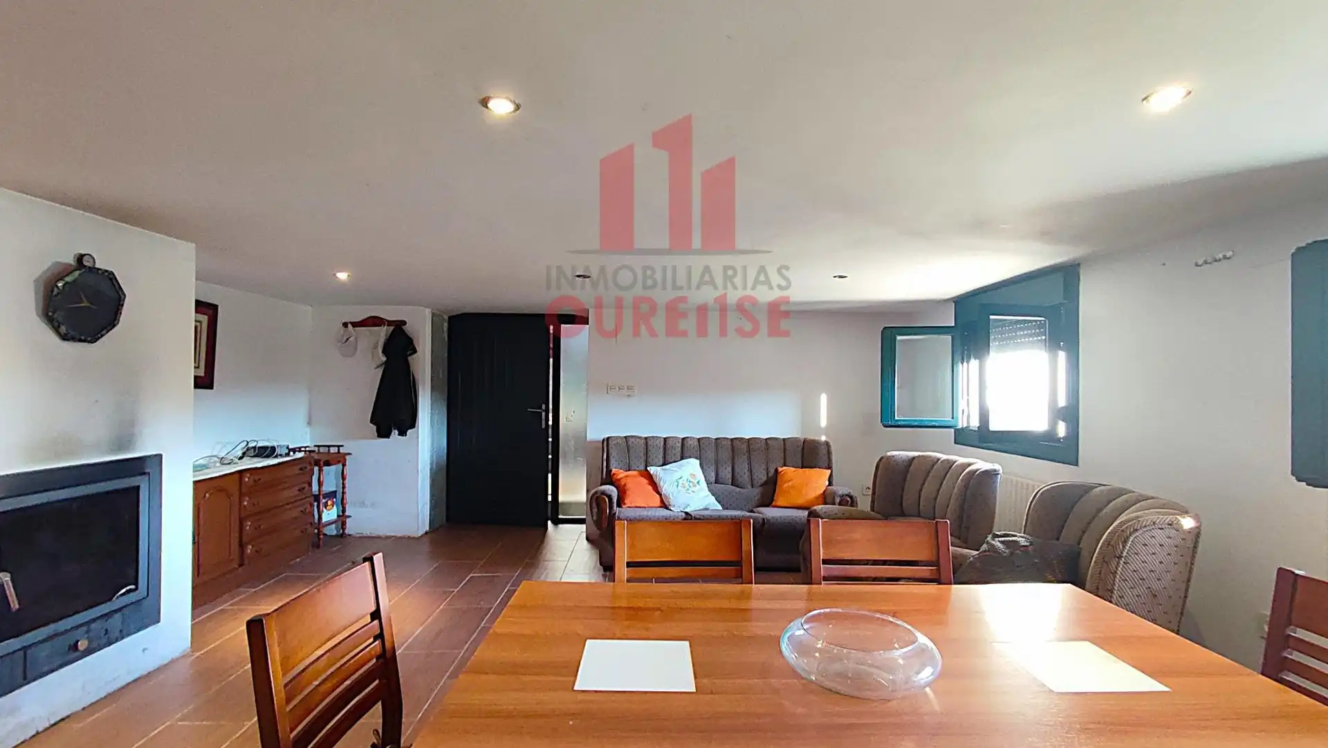 Vista exterior de Casa o xalet en venda en Ourense Capital  amb Calefacció, Jardí privat i Traster