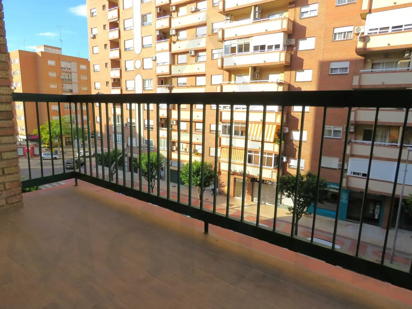 Piso con balcón en venta en Calle Carmen Conde 42, imagen 6