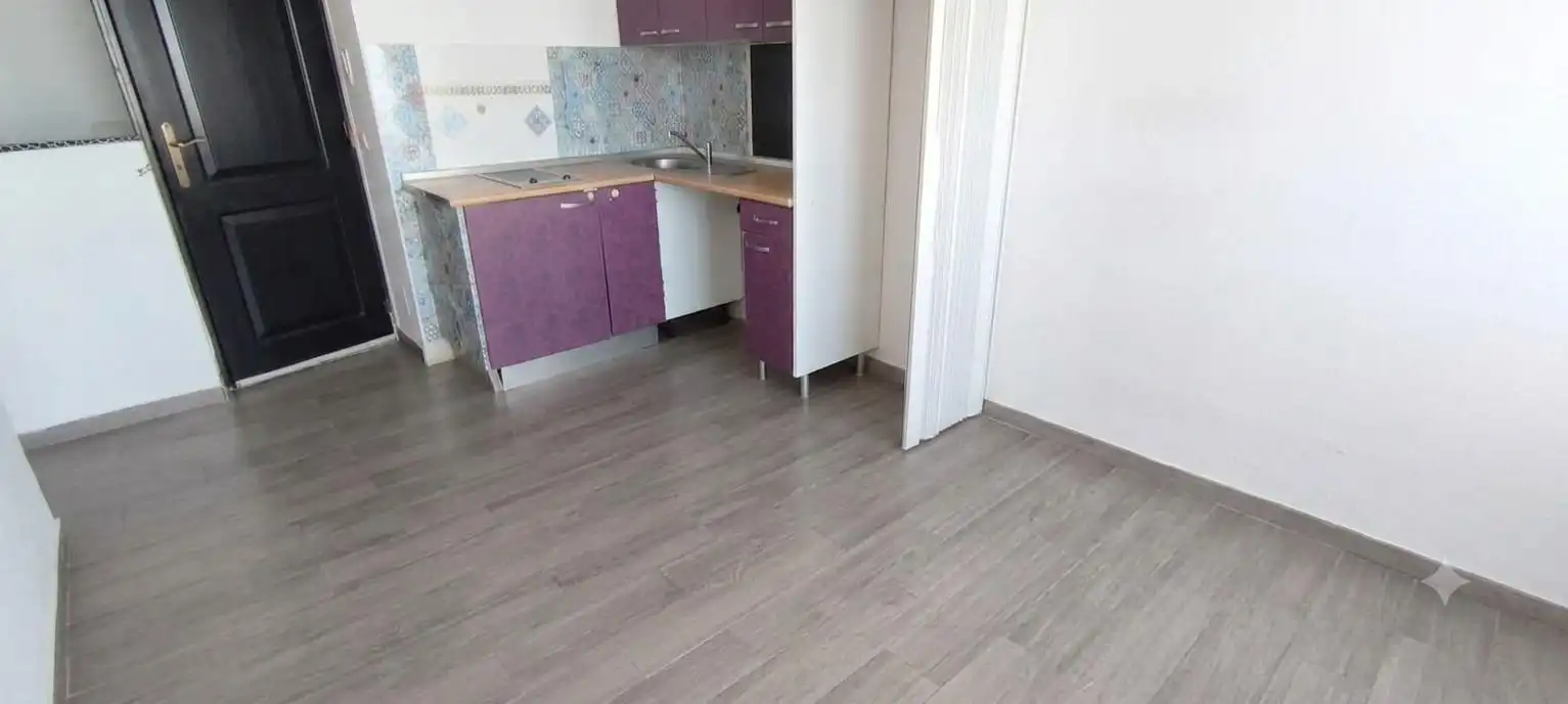 Cuina de Dúplex en venda en Estepona amb Jardí privat, Terrassa i Piscina comunitària